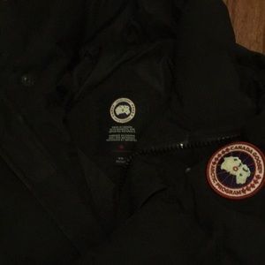Size medium Canda Goose all black